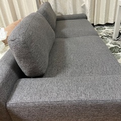 取引中　2-3人掛けローソファーの画像