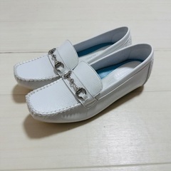 新品未使用 パンプス モカシン バックル 24.5の画像