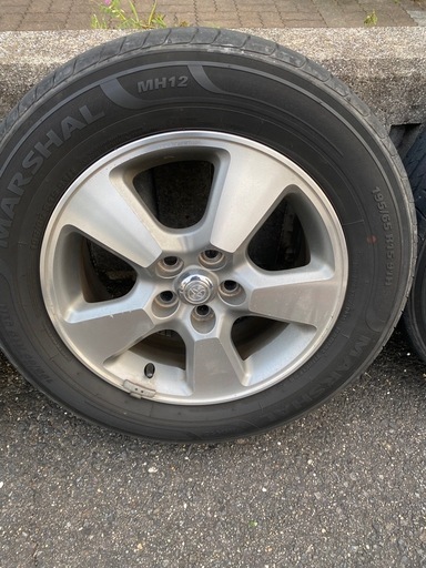 トヨタ純正5h-100ホイールおまけタイヤ付き