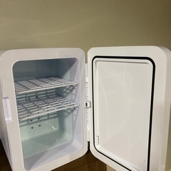 ミニ冷蔵庫の画像