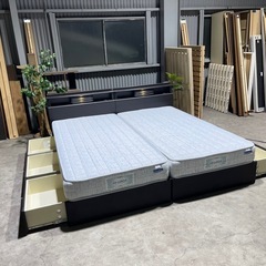 💥激安💥❗️配送無料❗️収納付きワイドキングベッド(200x200)寝る心地が良いべカルトデスリーマットレスセット　ライト付き コンセント付き    の画像