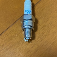 新品未使用　NGKスパークプラグ  CR6HSA （2983）  カブ　アドレス　アクシス等の画像