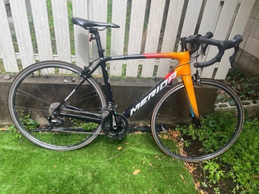 フルカーボンロードバイク