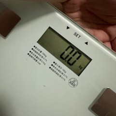 ガラス　体重計の画像