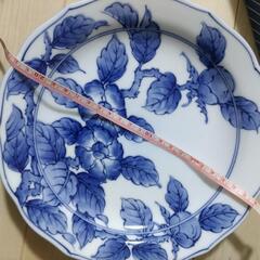 新品未使用☆お皿三枚の画像