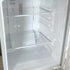 (送料無料) 2021年 極美品 冷蔵庫 137L SHARP 霜取り不要 電子レンジがおける耐熱天板 ガラストレーの画像