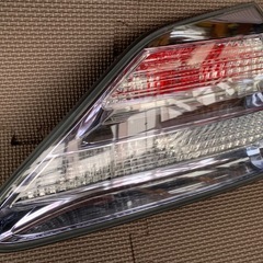 レクサスRX GYL10W 右テールランプの画像