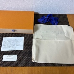 ルイヴィトン　財布購入時の付属品セットの画像