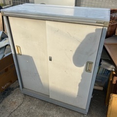 即決　物置　鍵付き　物置中　外用　中村区岩上町　取りに来れる方