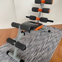 腹筋トレーニングマシン