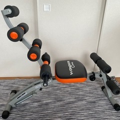 腹筋トレーニングマシンの画像