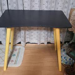 テーブル