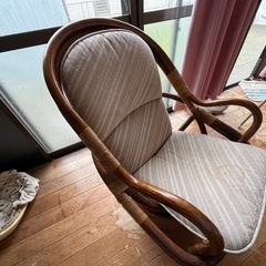 籐家具　回転椅子　の画像
