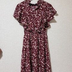 赤 半袖ワンピース 花柄