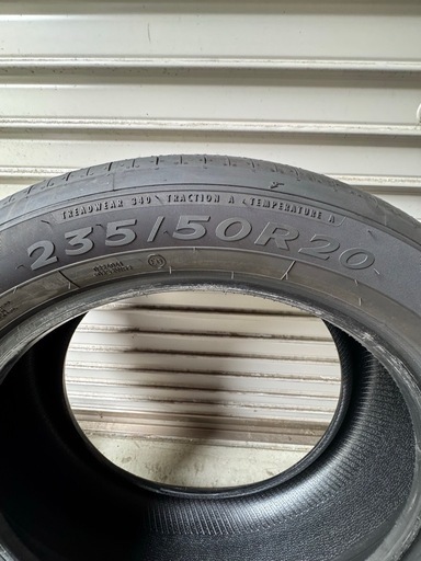 235/50R20 新古品　ラジアルタイヤ　4本セット
 