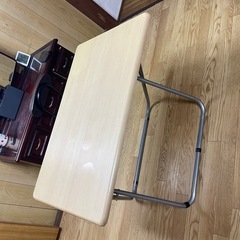 折りたたみテーブル