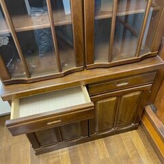 お引取り無料！食器棚の画像