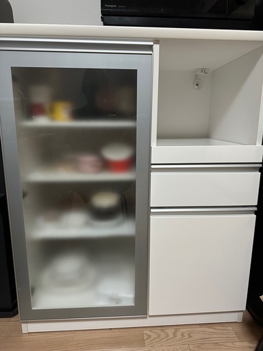 急募！！(ニトリ)食器棚