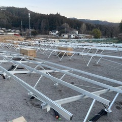 太陽光発電施設。ソーラーパネル取付のお仕事。の画像