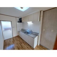 MY💚初月賃料なし・敷金なし・礼金なし・仲介手数料なし✨駐車場有🚗ファミリーにおすすめ３LDKのお部屋👨‍👩‍👧‍👧 − 群馬県