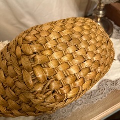 差し上げます　美品　カゴバッグ　お花レース白ホワイトフラワーの画像