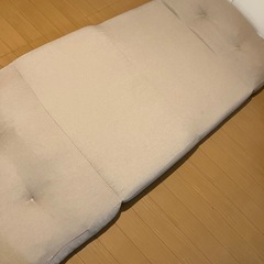 22日の夜まで取引できる方【無料】折りたたみソファベッドの画像