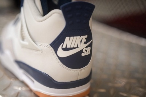 Nike SB Air Jordan 4 "Summit White/Navy 新品28cm