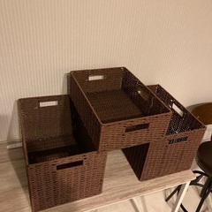 収納バスケット　３個セット　手編み風　持ち手付きの画像