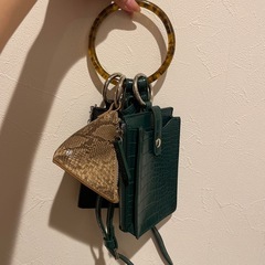 ショルダーバッグ　スマホショルダー　ミニウォレット