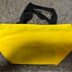 お弁当入れ？　黄色の画像