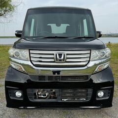 ホンダ　N-BOXカスタム　カスタムGLパッケージ　後期　上級グレード　ナビ　両側パワースライド　ETC　アイドリングストップ　純正アルミの画像