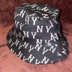 極美品　新品未使用　MLBモノグラム　バケットハット　NY ブラックの画像