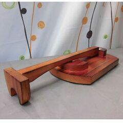 新品未使用　2.980円　沖縄三線専用　N木製三線台　家具余剰材で出来た手作り品の画像