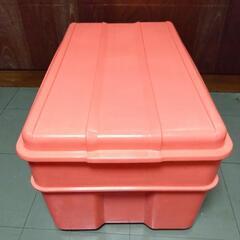 プラスチック製の大きめ衣装ケース／収納ケース　頑丈の画像