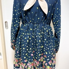 axes femme 長袖 ワンピース 紺色