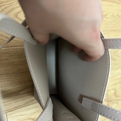 ベージュ　ショルダーバッグの画像