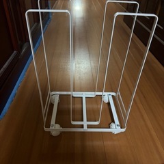 段ボール立ての画像