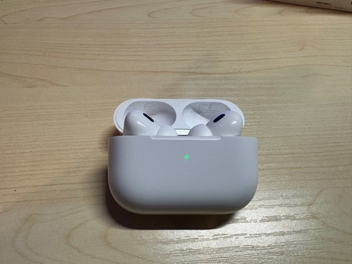 【完品】超美品 Apple AirPodsPro2 Lightning ケース付