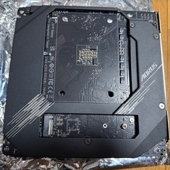 GIGABYTE B550I AORUS PRO AX (AM4 / mini-ITX)の画像