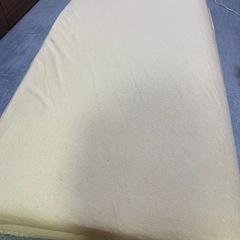 【無料】ダブルベッドサイズのウレタンのベッドマット上げますの画像
