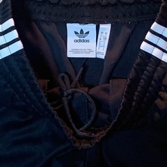 adidas パンツの画像