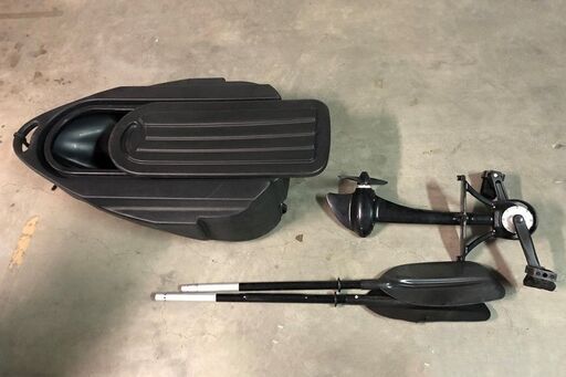 状態良好  SUBURBAN 10.5ft ペダル付きカヤック ディフェンダー ペダル スピード/Defender Pedal Speed プロペラドライブ/専用クーラーボックス付/360回転シート 手渡し希望/自社配送可能（配送エリアについてお問い合わせください）