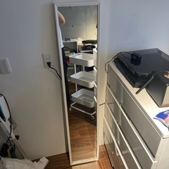 イケアミラーの画像