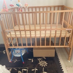 ベビーベッドの画像