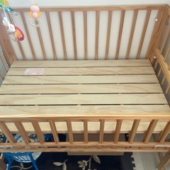 ベビーベッドの画像