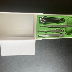 未使用品　爪切りセット　エチケットセット　コンパクト　グルーミングセット　白緑の画像