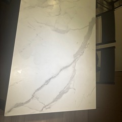 大理石柄　ダイニングテーブル　椅子セット　4/26(土)9:00〜13:00取りに来てくださる方のみの画像