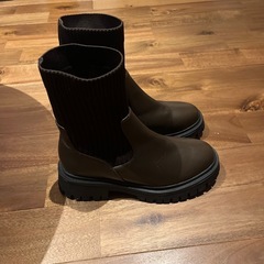 新品　SALOON ブーツの画像