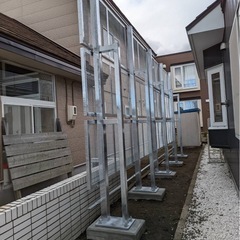 雪止めフェンス・屋根雪庇の落雪対策ならプロ職人が安心施工！（札幌近郊対応）  - リフォーム