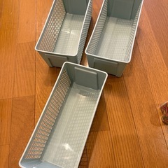 収納ケース　青の画像
